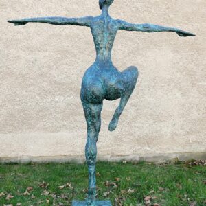 Kunst & Ambiente - XXL Garden Bronze Sculpture - Dancing Queen - Signed Martin Klein - Statues for Sale - Decorative Figurine - Figure - Home Decor